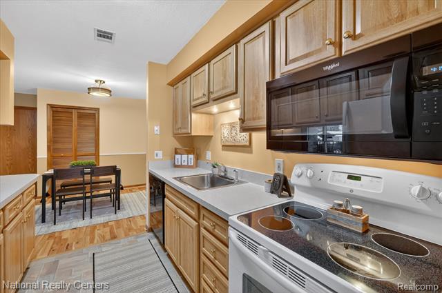 Builiding view nine for 1509 Shoemaker, Westland, MI. 48185