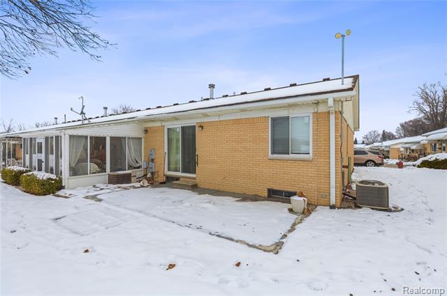 Builiding view twenty two for 49990 Helfer, Wixom, MI. 48393