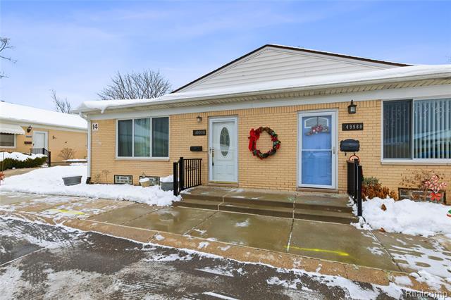 Builiding view twenty for 49990 Helfer, Wixom, MI. 48393