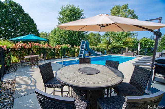 Builiding view forty four for 2686 Magnolia Garden, Howell, MI. 48843