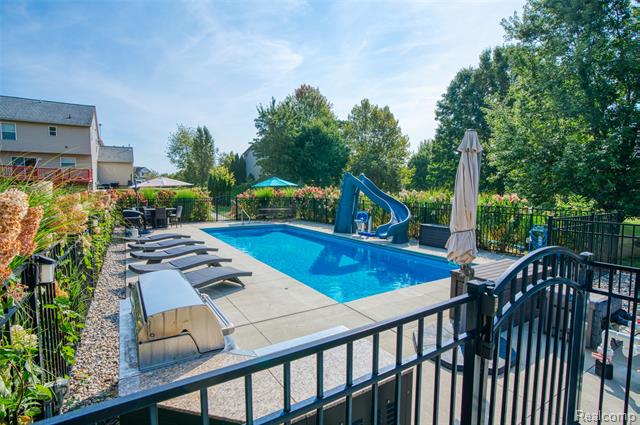 Builiding view forty three for 2686 Magnolia Garden, Howell, MI. 48843