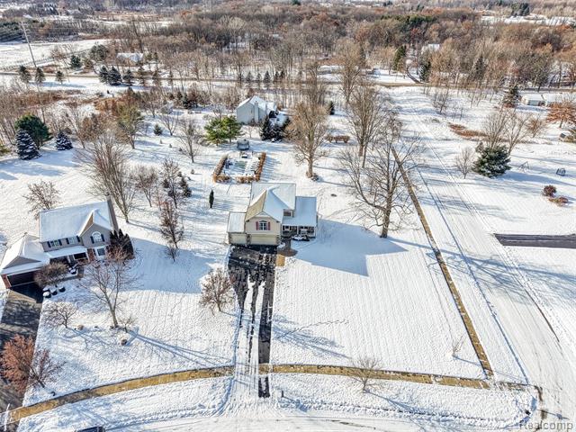 Builiding view one for 2686 Magnolia Garden, Howell, MI. 48843