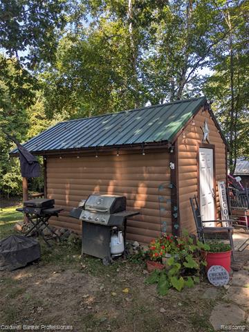 Builiding view five for 4049 Slattery, North Branch, MI. 48461