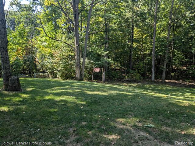 Builiding view seven for 4049 Slattery, North Branch, MI. 48461