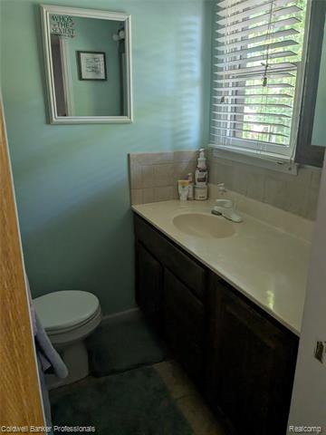 Builiding view thirty three for 4049 Slattery, North Branch, MI. 48461