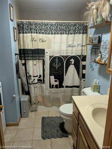 Builiding view thirty two for 4049 Slattery, North Branch, MI. 48461