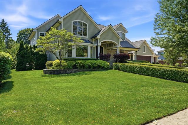 front view for 1919 Greenleaf Dr, Royal Oak, Mi. 48067