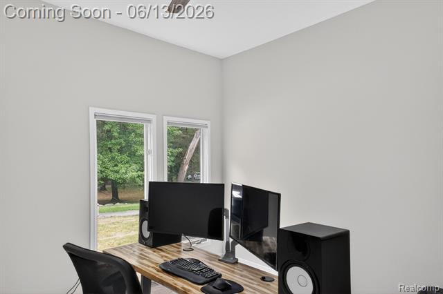 Builiding view sixty for 9961 Cross Creek, South Lyon, MI. 48178