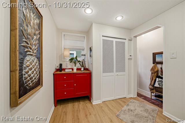 Builiding view fifteen for 1117 N Vermont, Royal Oak, MI. 48067