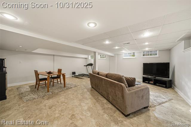 Builiding view twenty two for 1117 N Vermont, Royal Oak, MI. 48067