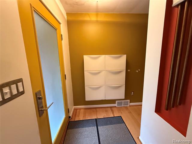 Builiding view five for 1210 Marywood, Royal Oak, MI. 48067