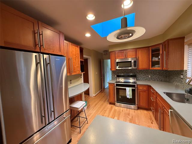 Builiding view fourteen for 1210 Marywood, Royal Oak, MI. 48067