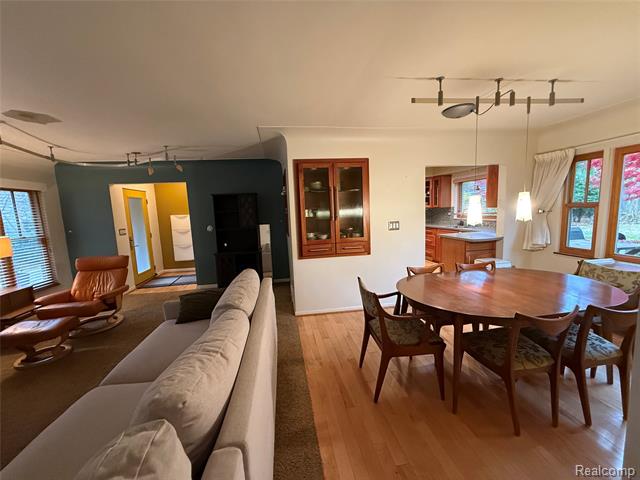 Builiding view ten for 1210 Marywood, Royal Oak, MI. 48067