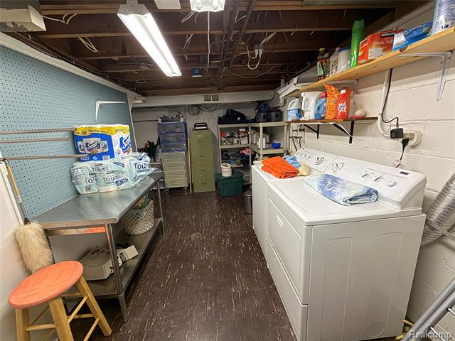 Builiding view thirty for 1210 Marywood, Royal Oak, MI. 48067