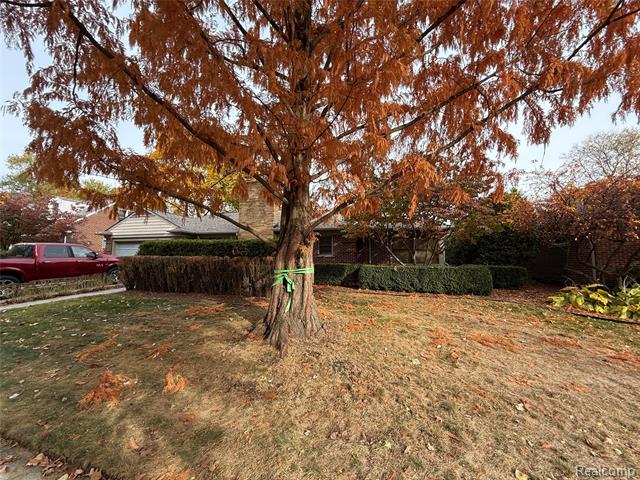 Builiding view three for 1210 Marywood, Royal Oak, MI. 48067