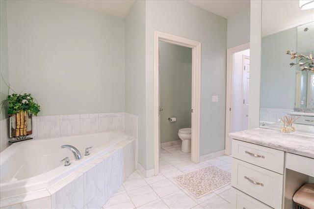 Builiding view seventeen for 45900 Stonewood, Canton, MI. 48187