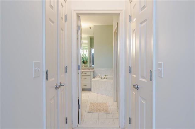 Builiding view sixteen for 45900 Stonewood, Canton, MI. 48187