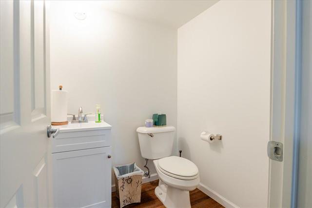 Builiding view thirty two for 45900 Stonewood, Canton, MI. 48187