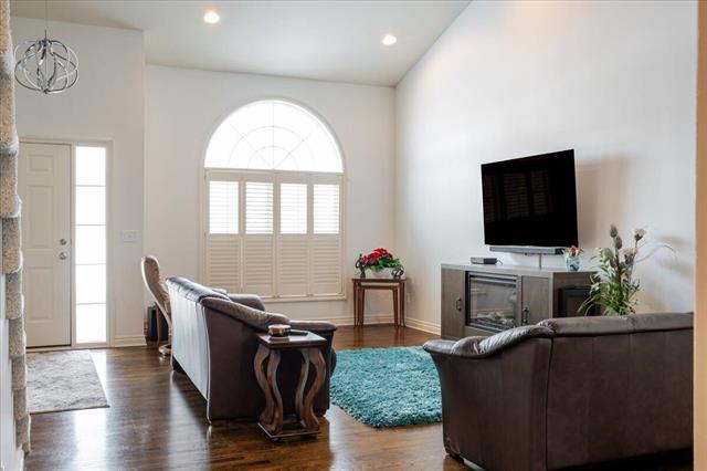 Builiding view three for 45900 Stonewood, Canton, MI. 48187