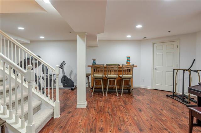 Builiding view twenty seven for 45900 Stonewood, Canton, MI. 48187