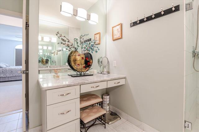 Builiding view twenty for 45900 Stonewood, Canton, MI. 48187