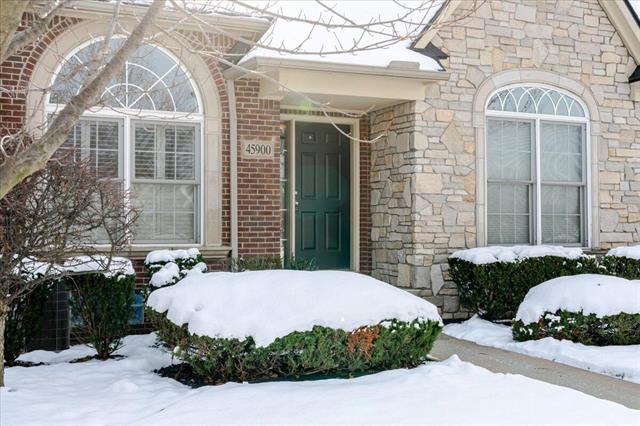 Builiding view two for 45900 Stonewood, Canton, MI. 48187