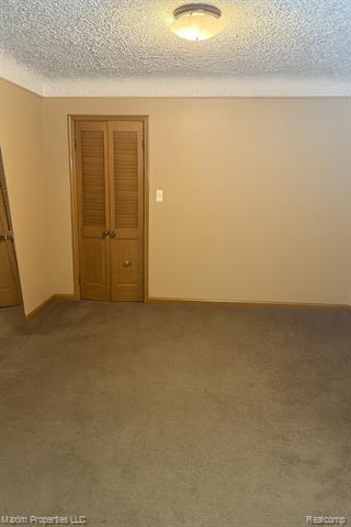 Builiding view eight for 6240 Outer, Detroit, MI. 48235