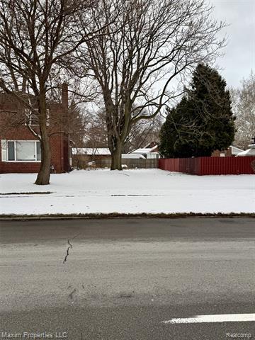 Builiding view four for 6240 Outer, Detroit, MI. 48235