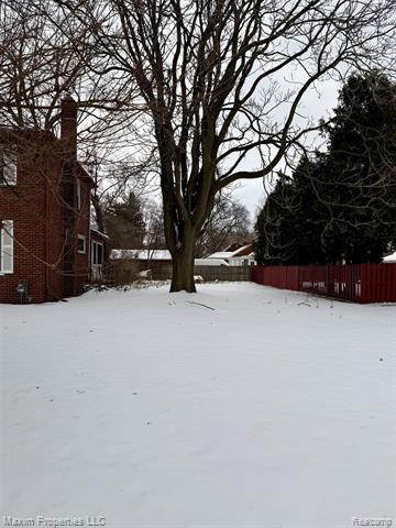 Builiding view two for 6240 Outer, Detroit, MI. 48235