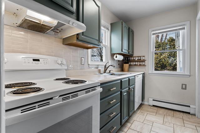 Builiding view eighteen for 2054 Mckinley, Ypsilanti, MI. 48197