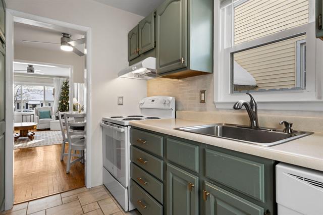 Builiding view seventeen for 2054 Mckinley, Ypsilanti, MI. 48197