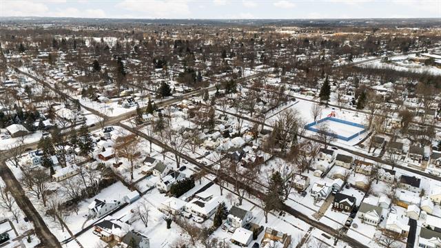 Builiding view thirty seven for 2054 Mckinley, Ypsilanti, MI. 48197
