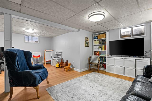 Builiding view twenty one for 2054 Mckinley, Ypsilanti, MI. 48197