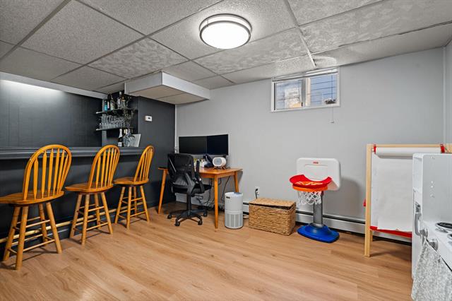 Builiding view twenty two for 2054 Mckinley, Ypsilanti, MI. 48197