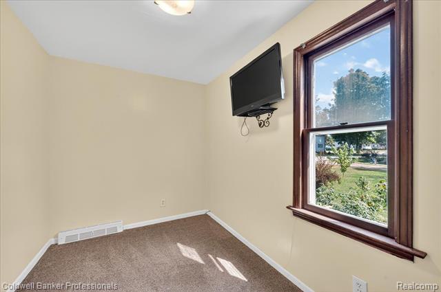 Builiding view nine for 6130 2Nd, Mayville, MI. 48744