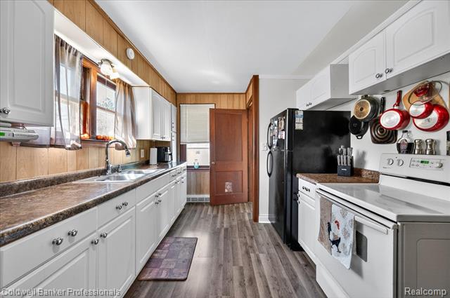 Builiding view six for 6130 2Nd, Mayville, MI. 48744