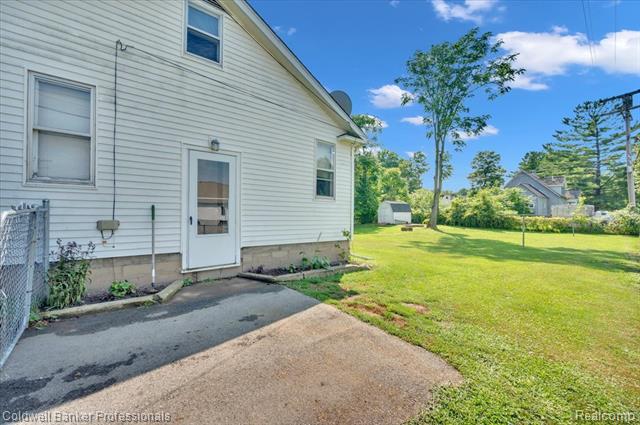 Builiding view twelve for 6130 2Nd, Mayville, MI. 48744