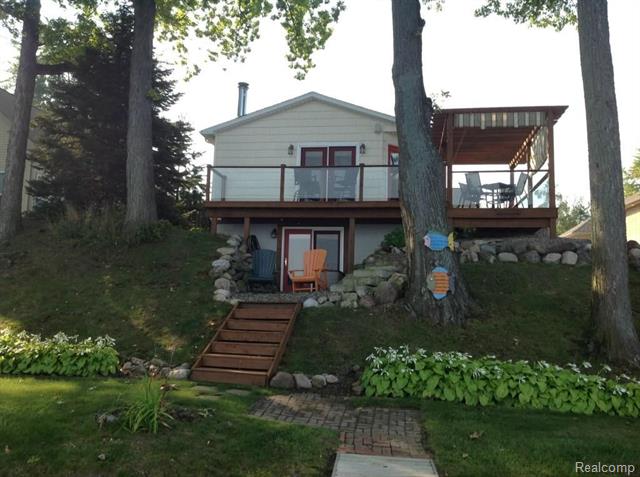 front view for 3524 Loon Lake Court, Linden, Mi. 48451