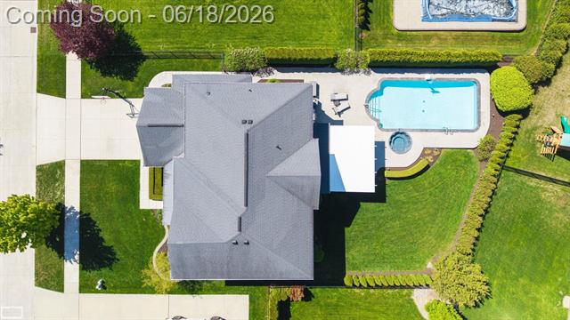 Builiding view five for 48231 Long Leaf, Macomb, MI. 48044