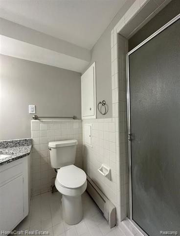 Builiding view seventeen for 28626 Sunset W, Southfield, MI. 48076