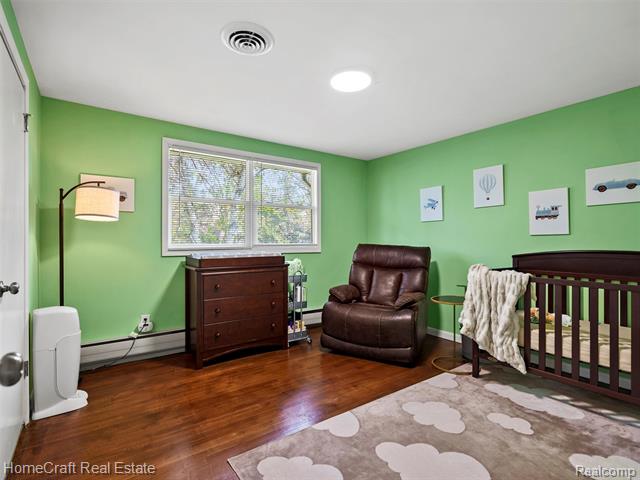 Builiding view thirteen for 28626 Sunset W, Southfield, MI. 48076