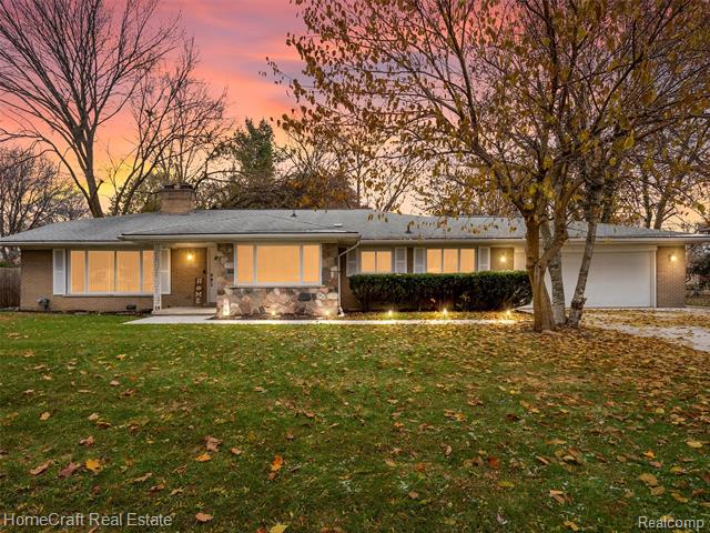 Builiding view thirty six for 28626 Sunset W, Southfield, MI. 48076