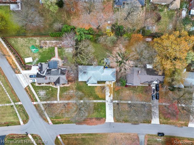 Builiding view twenty nine for 28626 Sunset W, Southfield, MI. 48076