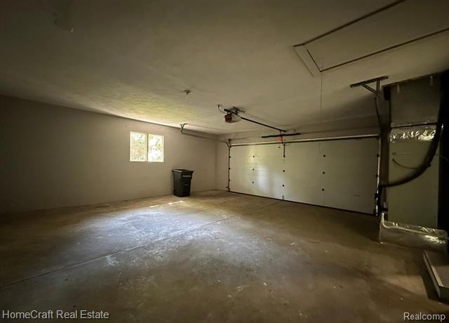 Builiding view twenty seven for 28626 Sunset W, Southfield, MI. 48076