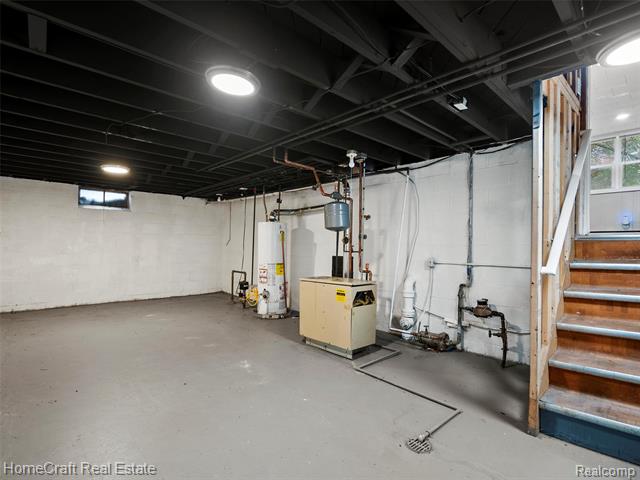 Builiding view twenty six for 28626 Sunset W, Southfield, MI. 48076