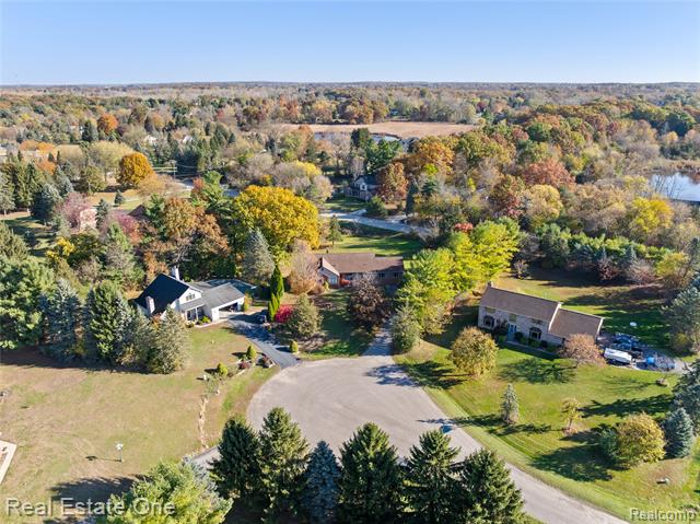 Builiding view thirty six for 9755 Annabelle, South Lyon, MI. 48178