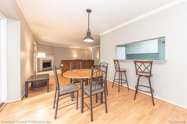 Builiding view ten for 18025 University Park, Livonia, MI. 48152