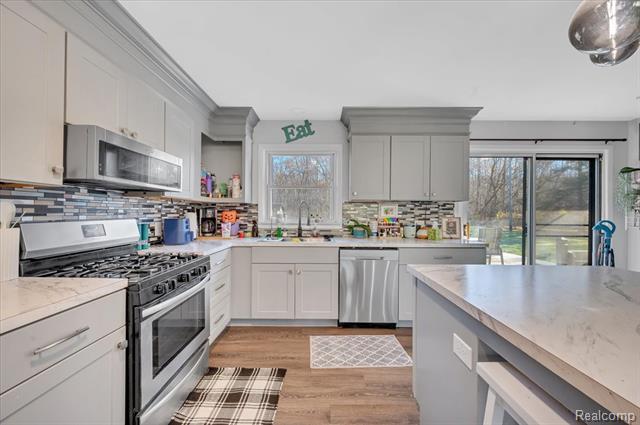 Builiding view five for 1240 Farnsworth, Lapeer, MI. 48446