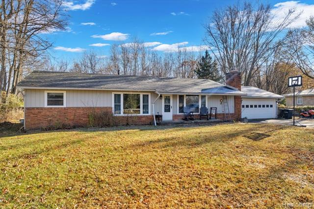 Builiding view fourteen for 1240 Farnsworth, Lapeer, MI. 48446