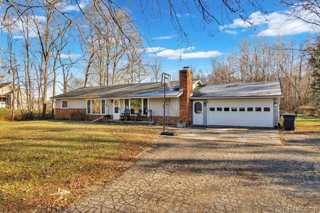 Builiding view nineteen for 1240 Farnsworth, Lapeer, MI. 48446